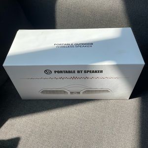 Burnester potable speaker